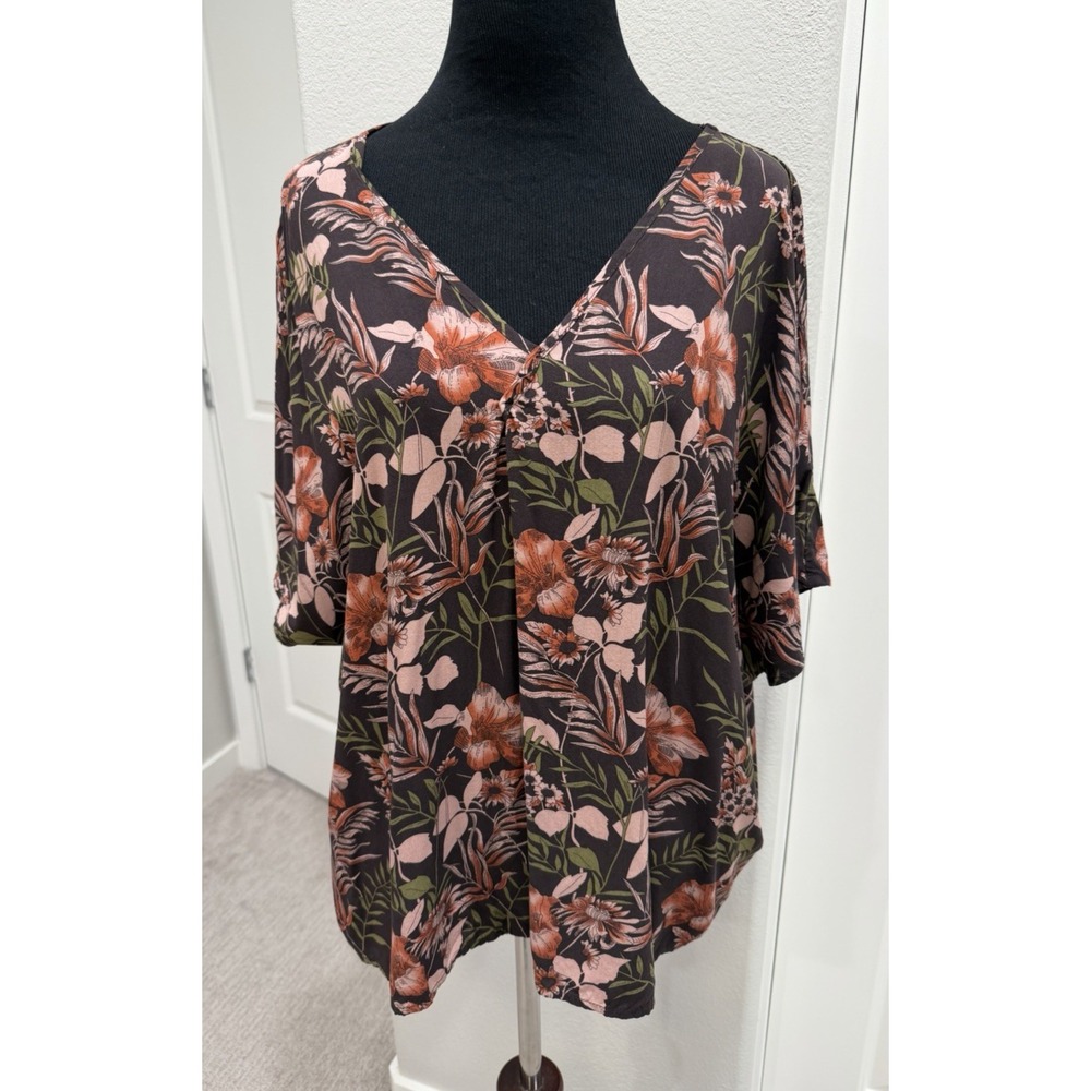 Natural Life Floral Print Brown V-neck Blouse M Fall Colors Brown Cottagecore